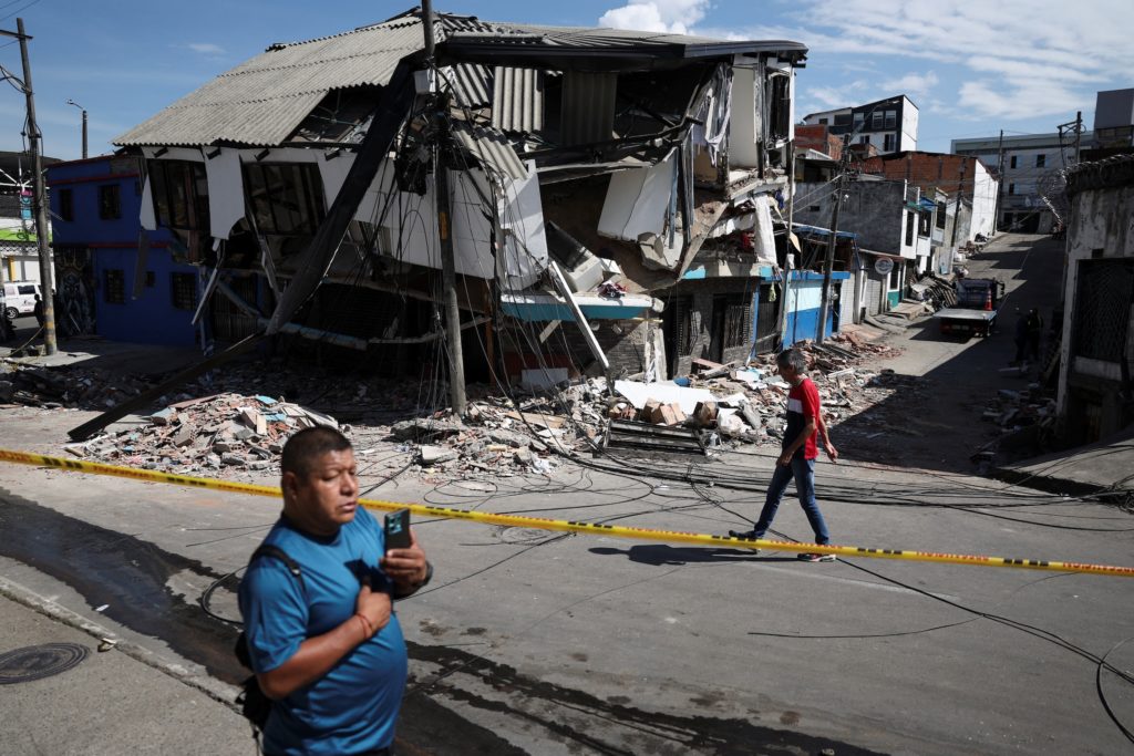 News Wrap: Earthquake death toll in Colombia tops 260