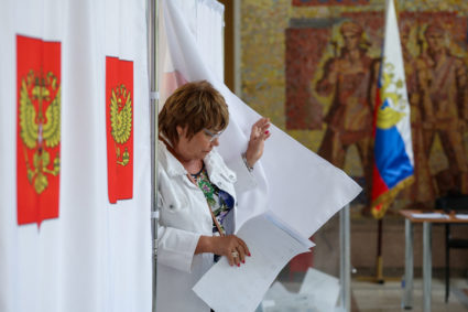 Russian election observer loses consciousness during arrest by police, opposition party says