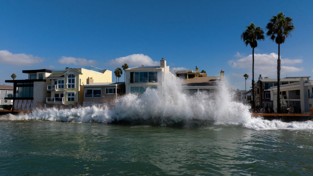Tropical Pacific moisture drenches central U.S. as another Pacific hurricane forms