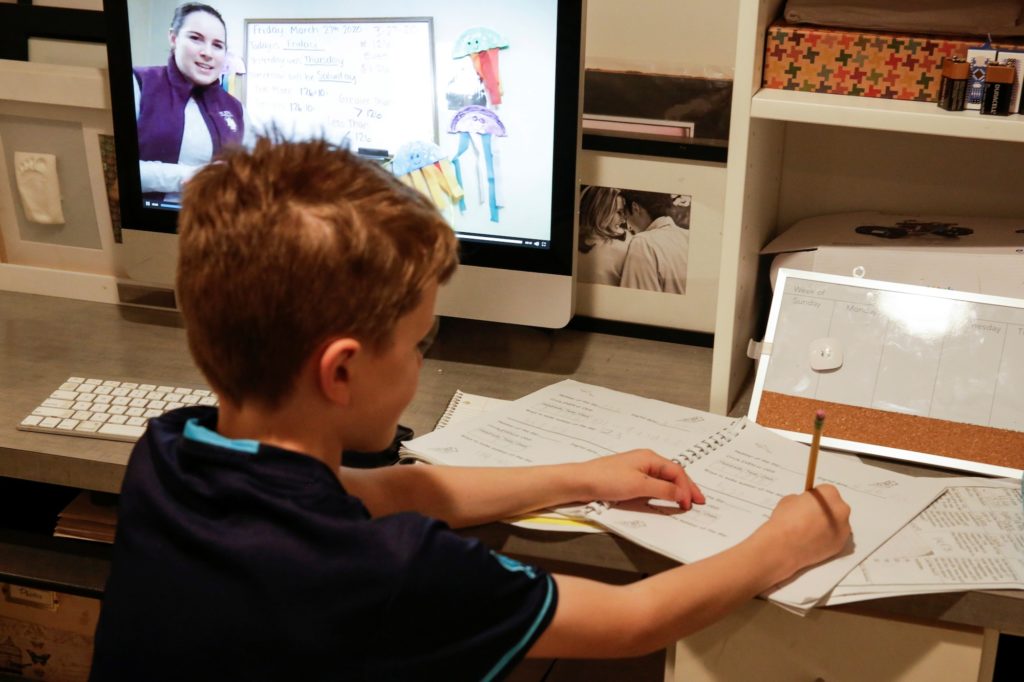 pbs.org - Technology is reshaping education. But is it helping students learn?