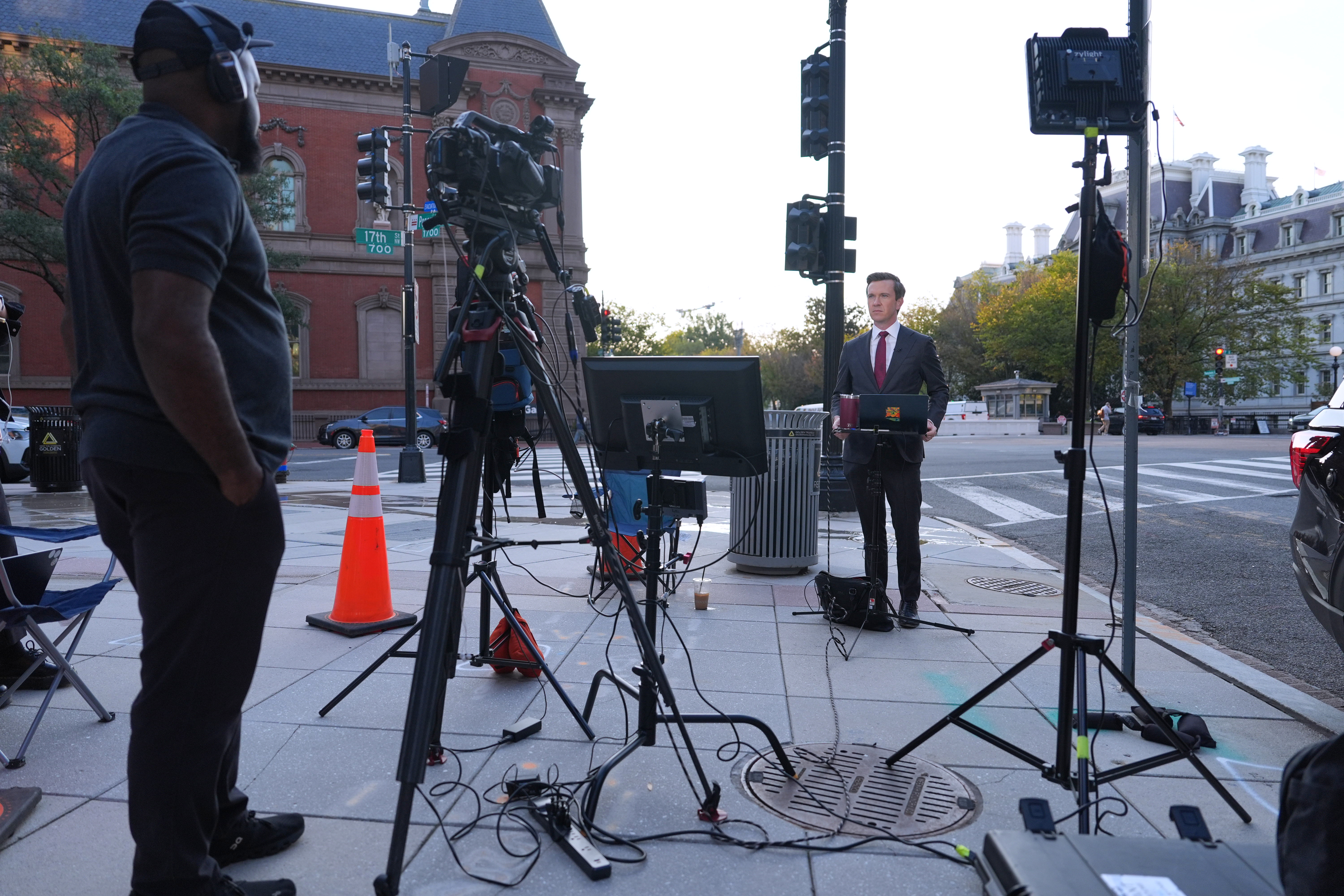 Judge orders White House to restore access to CNN, MS NOW and Politico. Reporters say they're still blocked