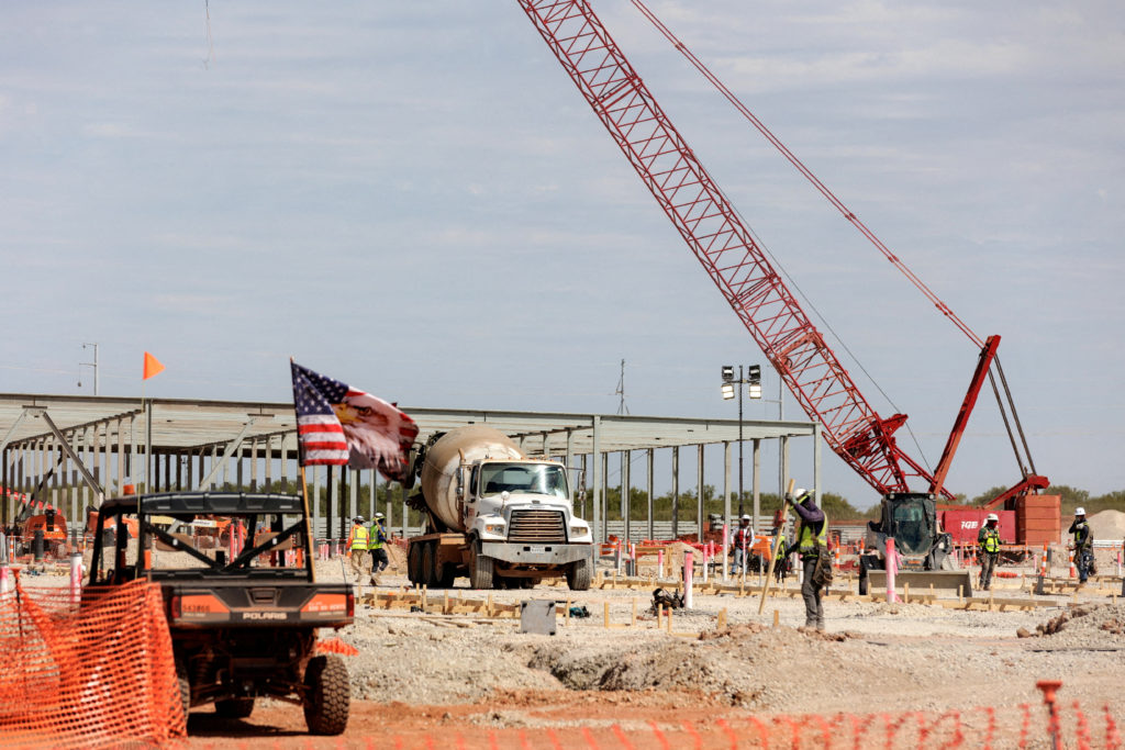 U.S. jobless claims fell to 194,000 last week, lowest since July
