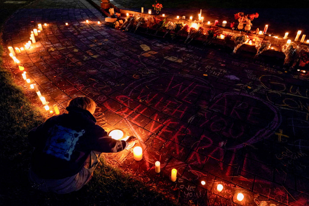 Teen shooter kills 4 at Oregon elementary school before being shot by a witness