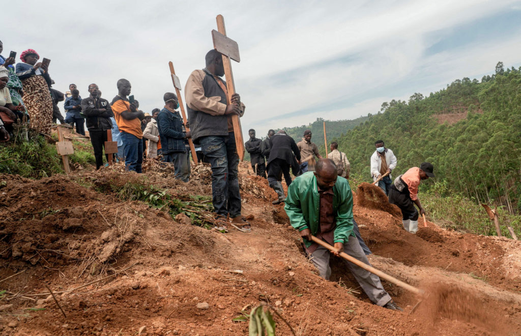Congo's Ebola deaths top 5,000 as fear of continent-wide spread mounts