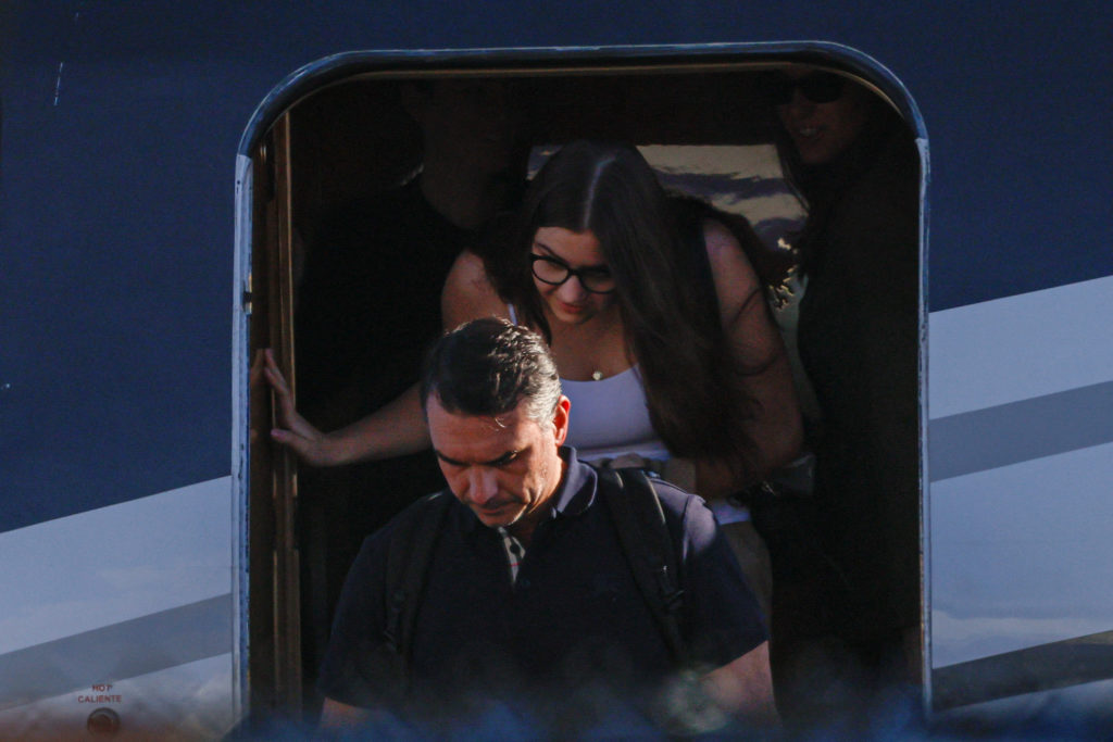 WATCH: Defeated Brazilian candidate Flávio Bolsonaro arrives in U.S. amid investigation